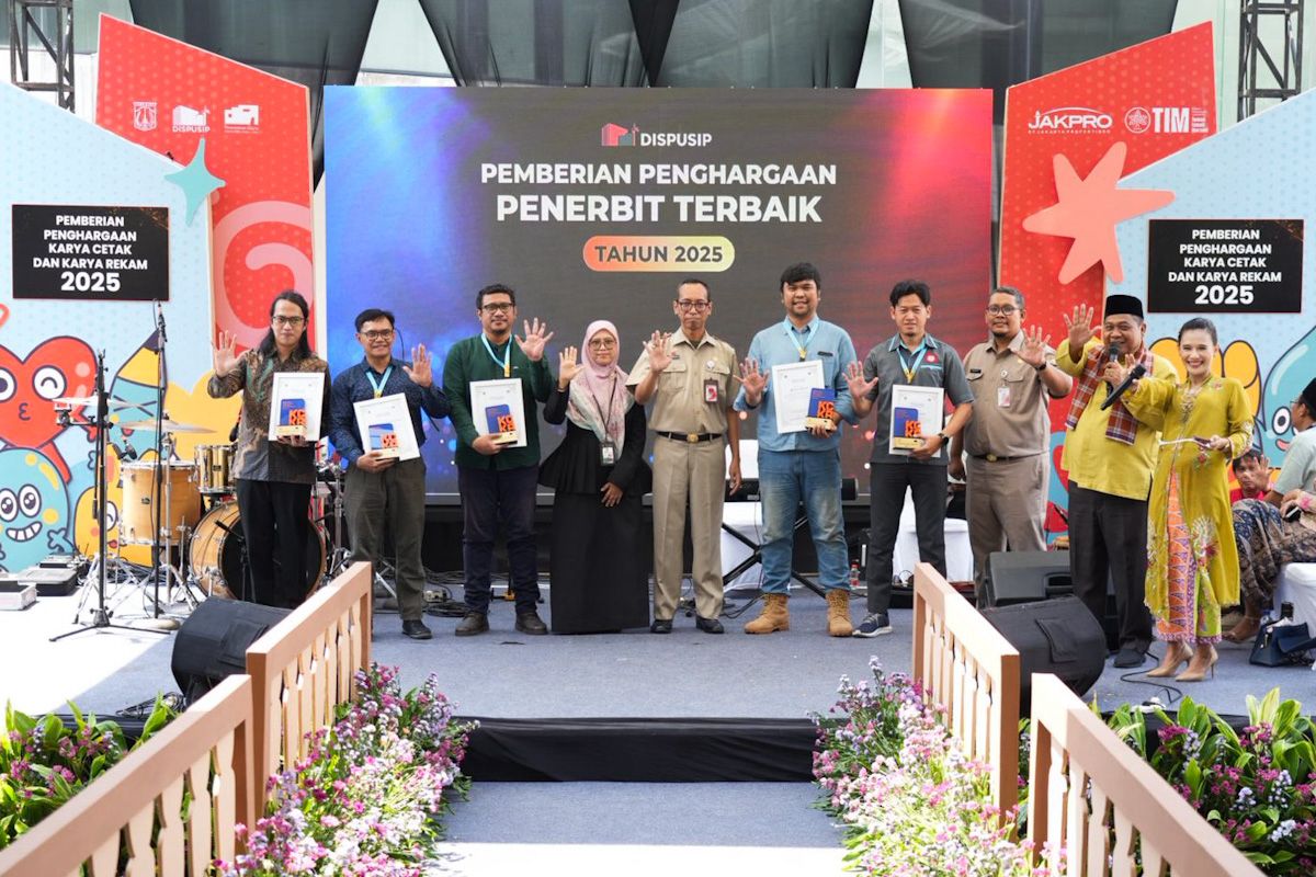 Penghargaan Serah Simpan Karya Cetak Karya Rekam Kepada Penerbit Dan Mitra Kolaborasi Di Provinsi DKI Jakarta